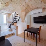La Pupa Coi Baffi - Edificio Storico In Centro Conversano