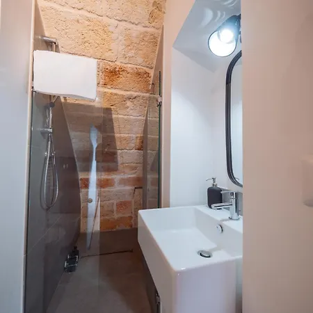 La Pupa Coi Baffi - Edificio Storico In Centro Apartmán