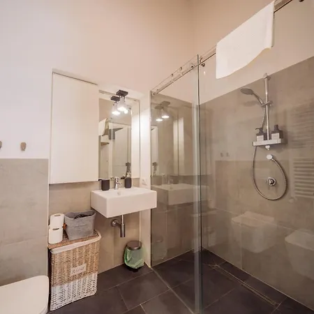 Apartmán La Pupa Coi Baffi - Edificio Storico In Centro