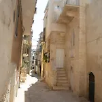La Pupa Coi Baffi - Edificio Storico In Centro Appartamento
