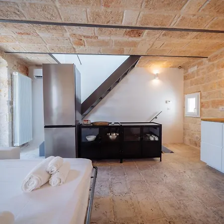 La Pupa Coi Baffi - Edificio Storico In Centro Conversano