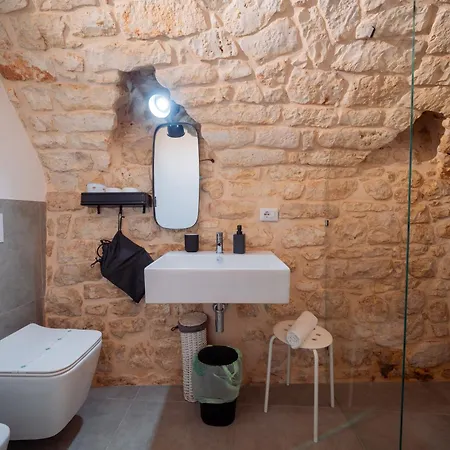 Apartament La Pupa Coi Baffi - Edificio Storico In Centro Conversano
