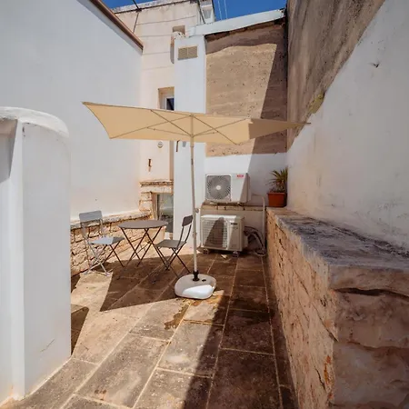 La Pupa Coi Baffi - Edificio Storico In Centro *