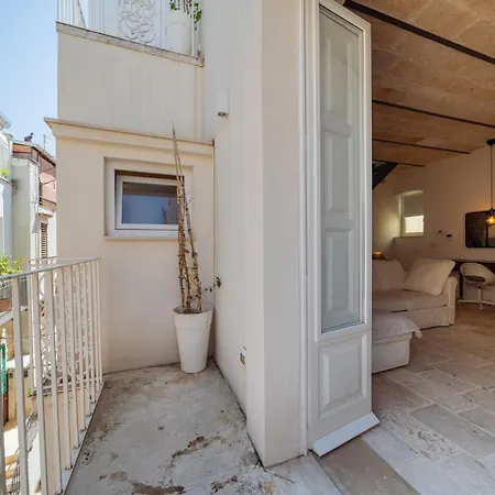 La Pupa Coi Baffi - Edificio Storico In Centro * Conversano