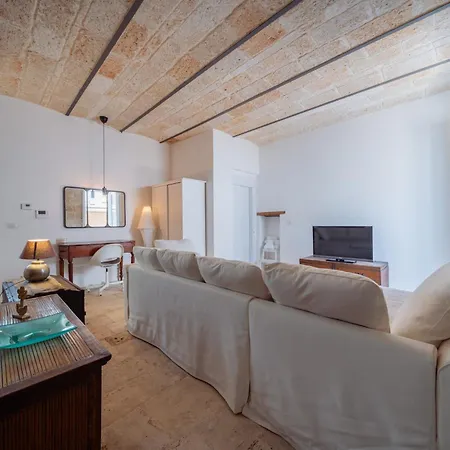 La Pupa Coi Baffi - Edificio Storico In Centro *