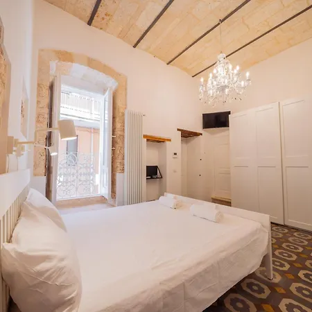 La Pupa Coi Baffi - Edificio Storico In Centro Conversano