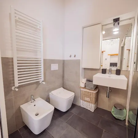 La Pupa Coi Baffi - Edificio Storico In Centro Conversano