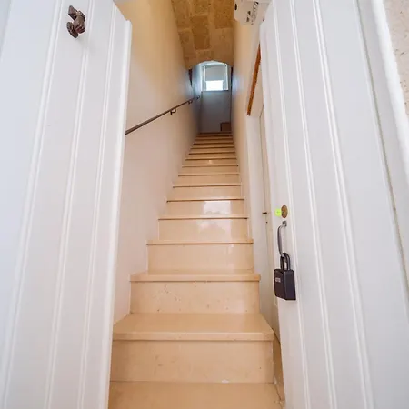 La Pupa Coi Baffi - Edificio Storico In Centro *