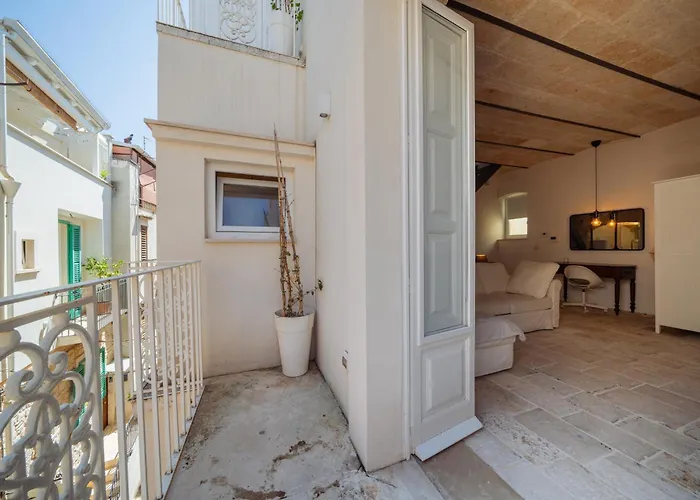 La Pupa Coi Baffi - Edificio Storico In Centro * Conversano