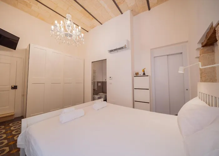 La Pupa Coi Baffi - Edificio Storico In Centro Apartamento Conversano