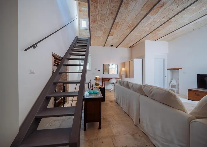 La Pupa Coi Baffi - Edificio Storico In Centro * 콘베르사노