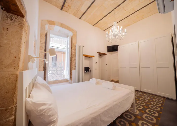 La Pupa Coi Baffi - Edificio Storico In Centro Conversano